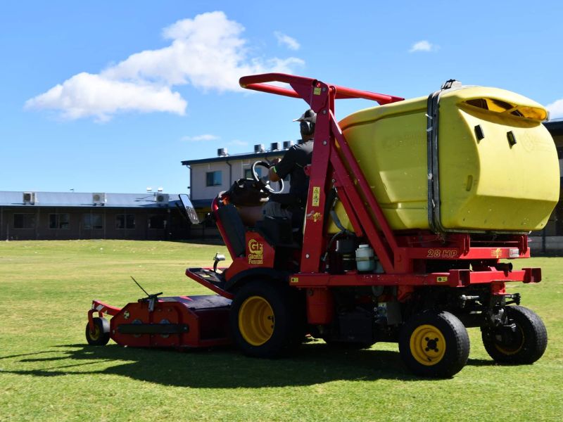 Commercial and large-scale mowing in Perth